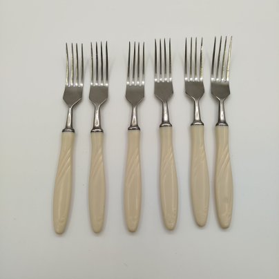 Набор из шести столовых вилок, металл, пластик, СССР, 1970-1990 гг.