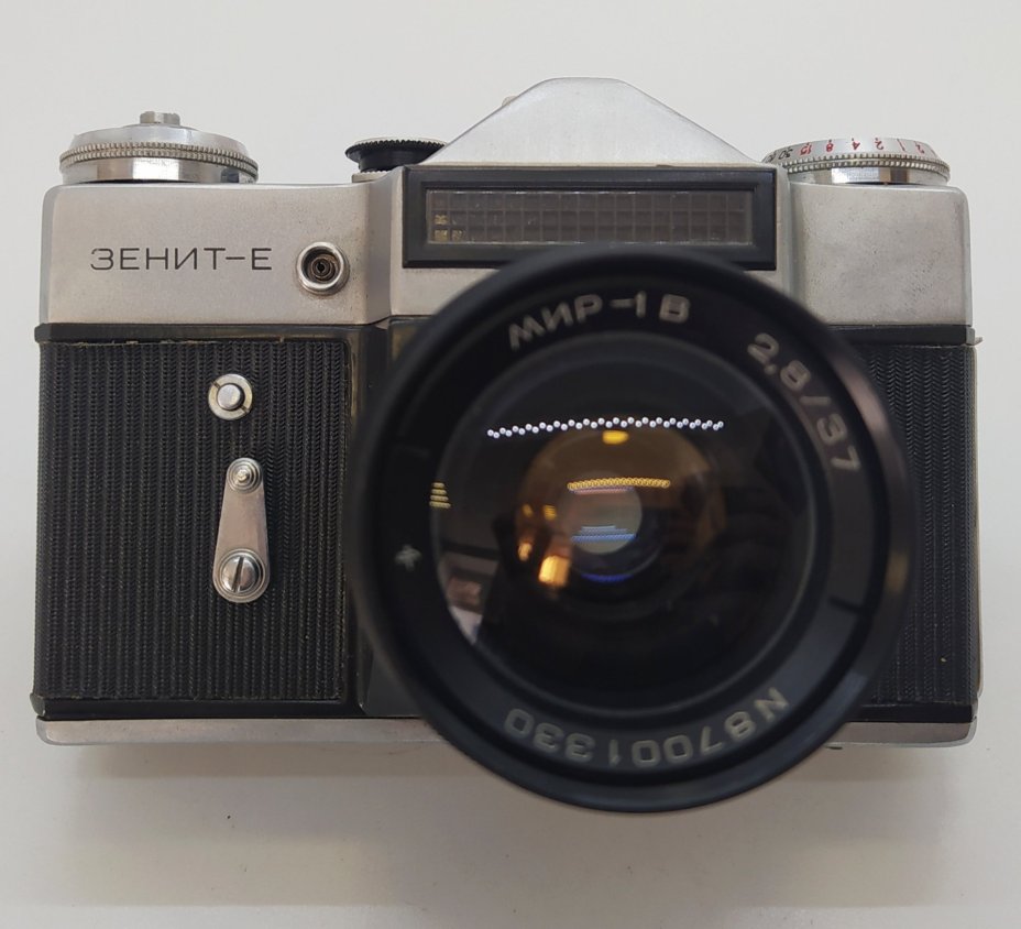 Фотоаппарат "Зенит-Е" с объективом "Мир-1В" в оригинальном кофре, металл, стекло, пластик, кожа, Красногорский механический завод (КМЗ), Красногорский механический завод (КМЗ)