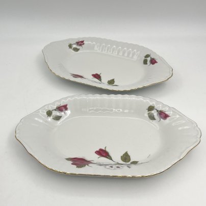 Набор из 2-х селёдочниц, украшенных изображением розы