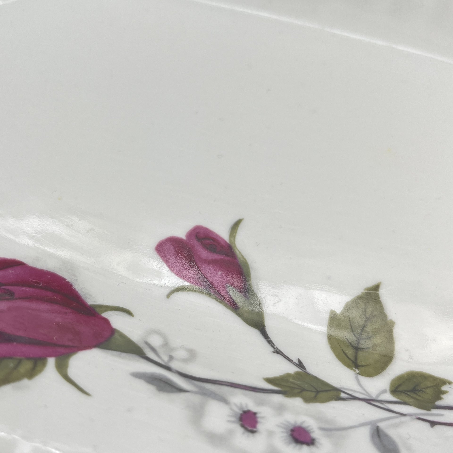 Набор из 2-х селёдочниц, украшенных изображением розы