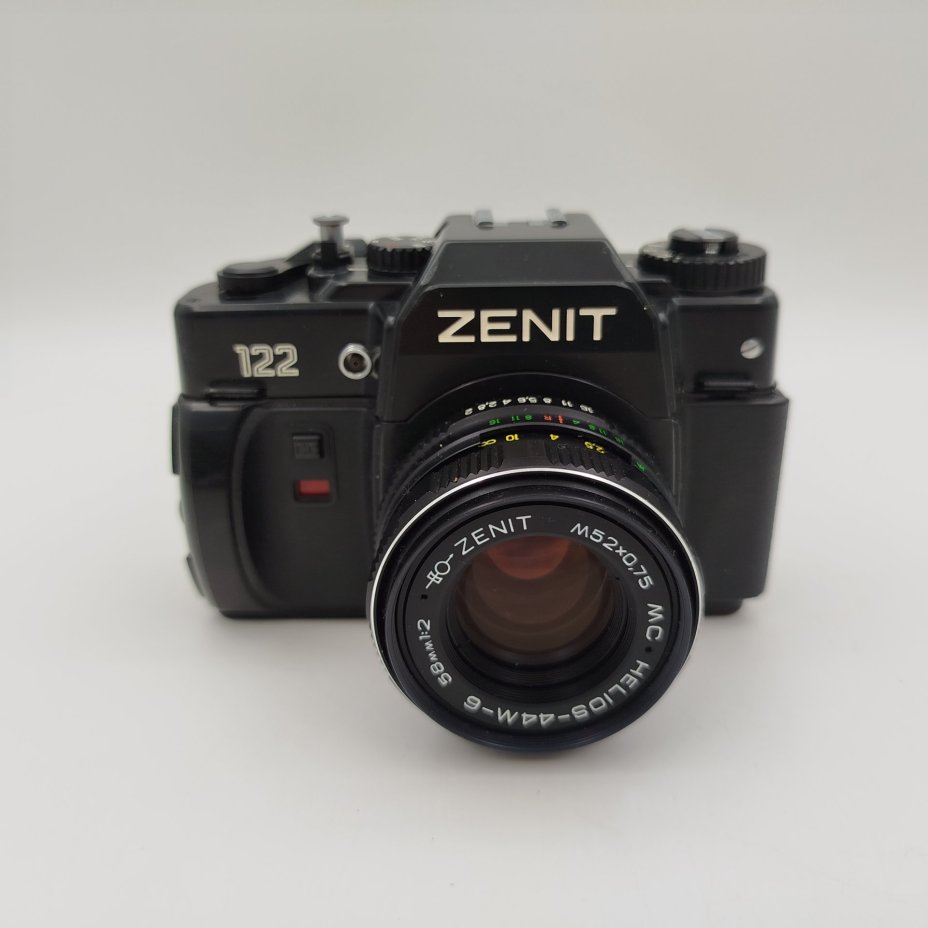 Фотоаппарат "Зенит-122" с объективом "Гелиос-44М-5", в оригинальном кофре, пластик, металл, стекло, Красногорский механический завод (КМЗ), СССР, 1991 г., Красногорский механический завод (КМЗ)