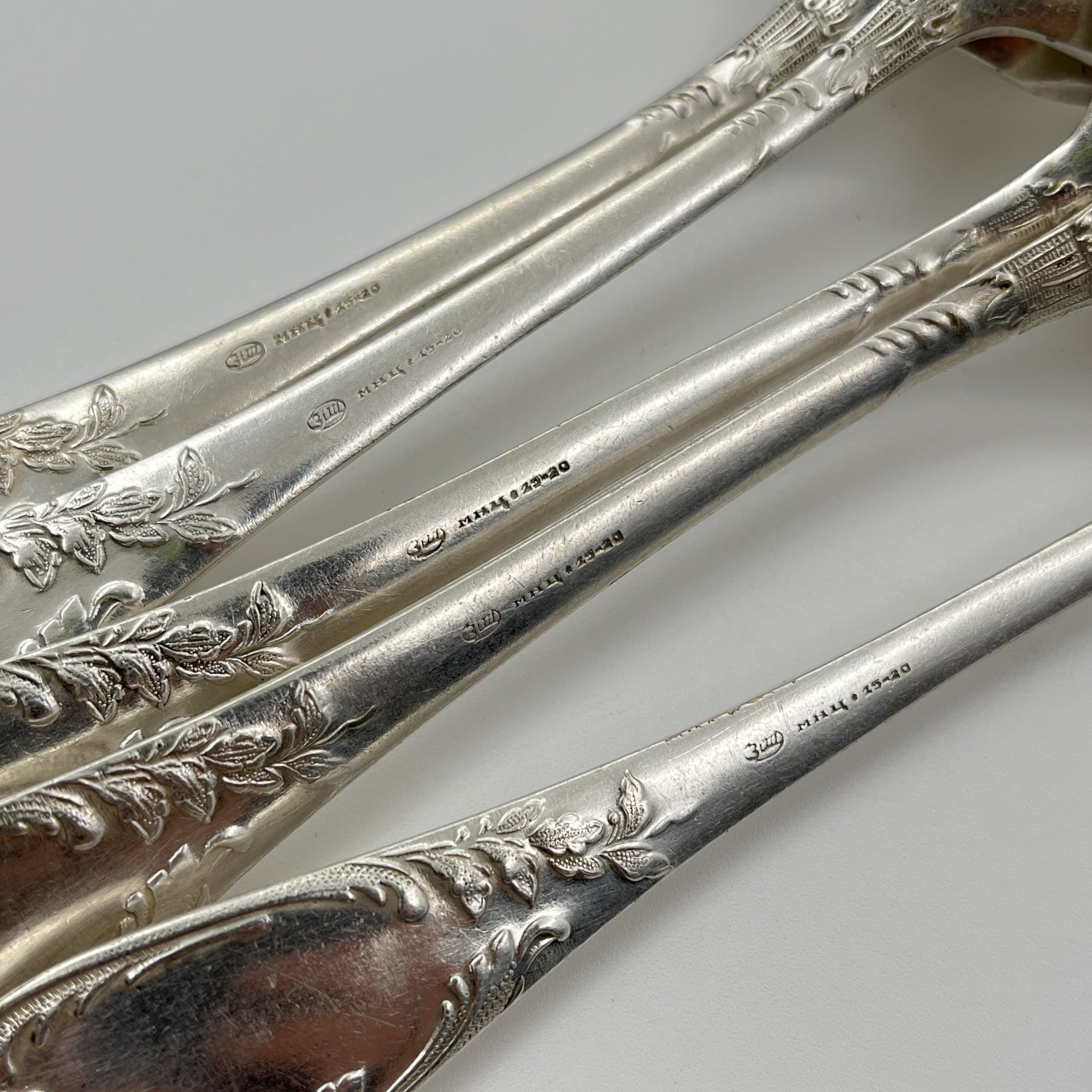 Набор из 5-ти столовых ложек с растительным декором, мНЦ (медь-никель-цинк), Вольнянский завод столовых приборов им. Шевченко (ЗiШ, ЗиШ), СССР, 1960-1980 гг.