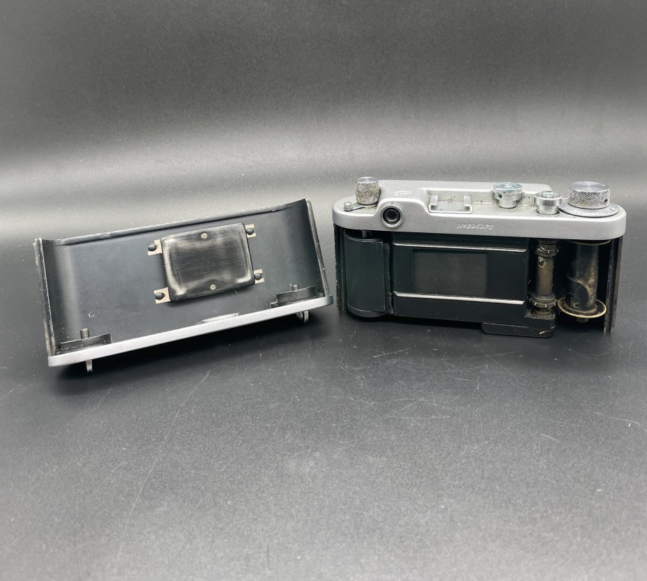 Фотоаппарат "ФЭД-2" с объективом "Индустар-26м" в оригинальном кофре, Харьковский машиностроительный завод им. Дзержинского (ФЭД)
