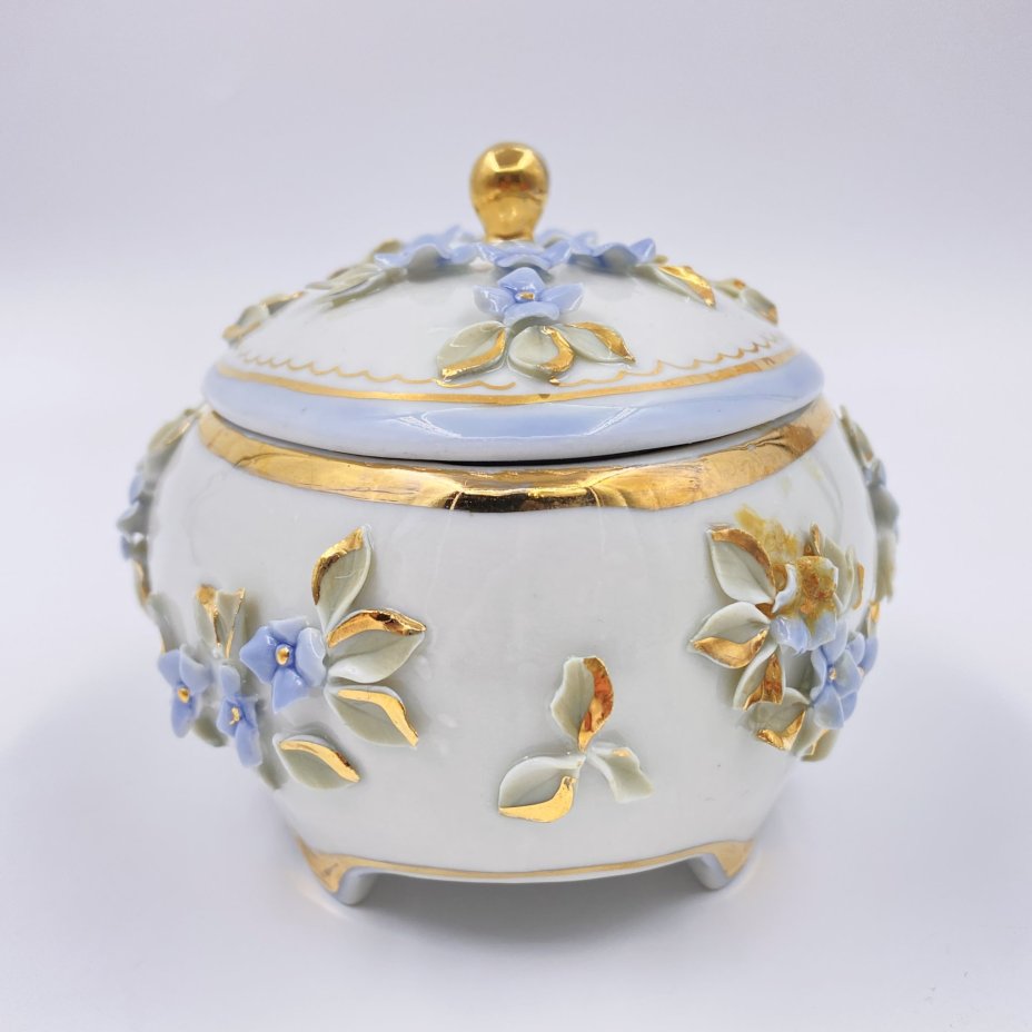 Шкатулка, украшенная цветочным декором, Кисловодская фабрика сувениров