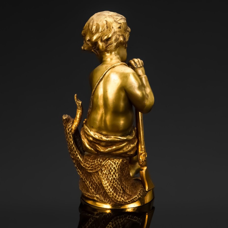 Скульптура "Путти-охотник" ("Юный охотник")