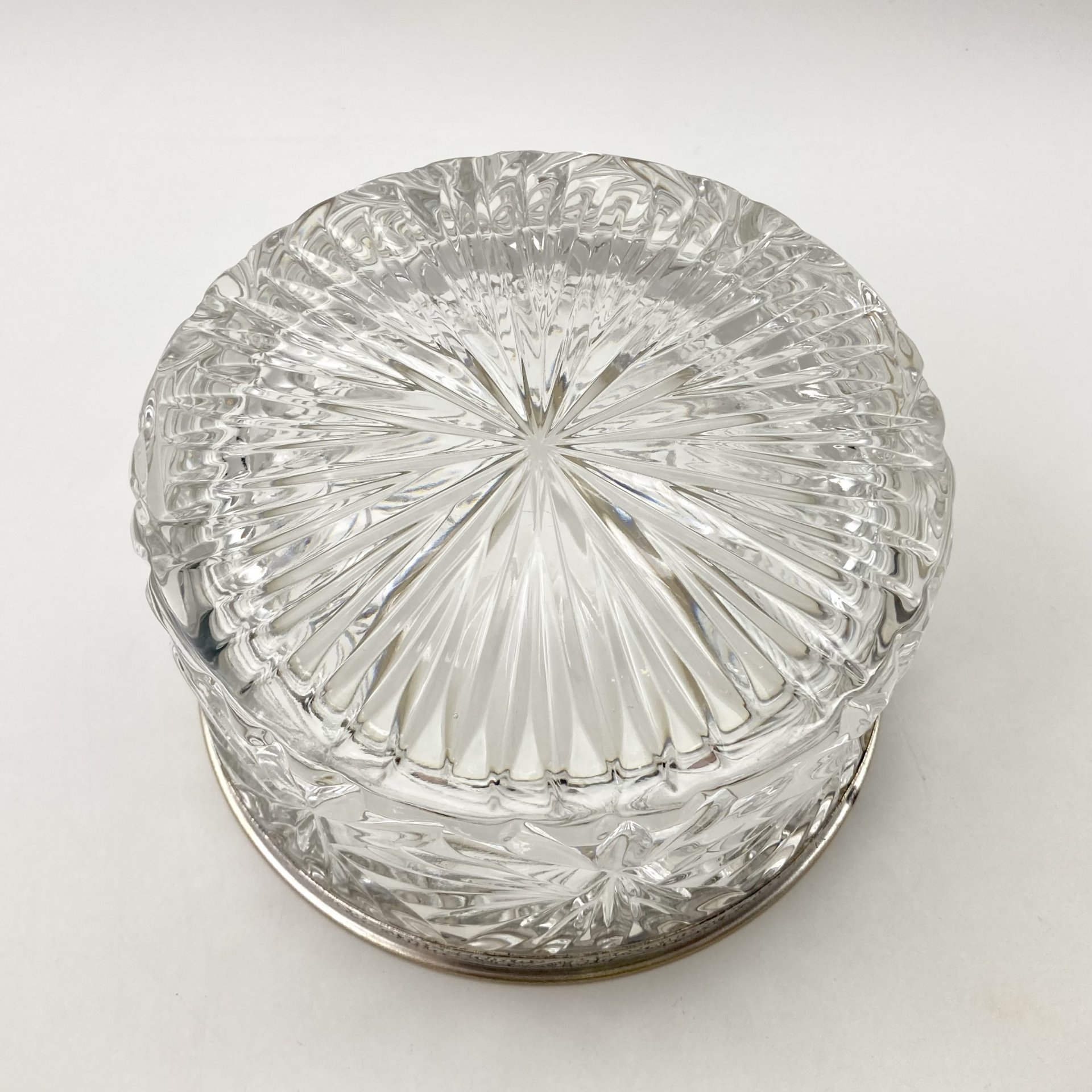 Ваза (конфетница) с орнаментальным ободком, хрусталь, мельхиор, СССР, 1960-1990 гг.