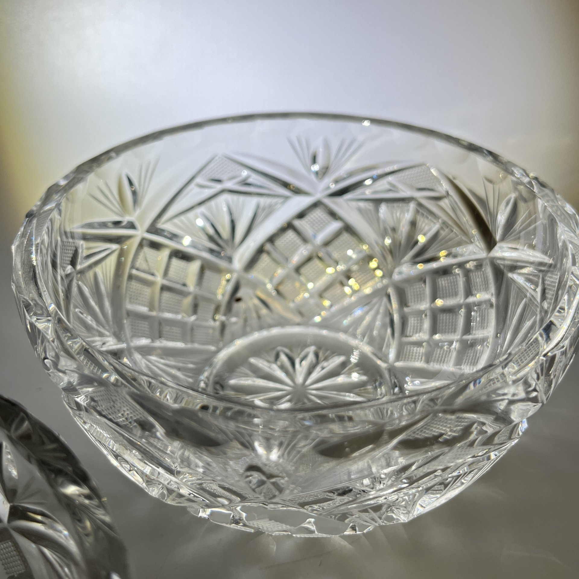 Две розетки с резным геометрическим декором, хрусталь, алмазная грань, СССР, 1970-1990 гг.