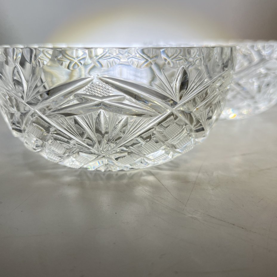 Две розетки с резным геометрическим декором