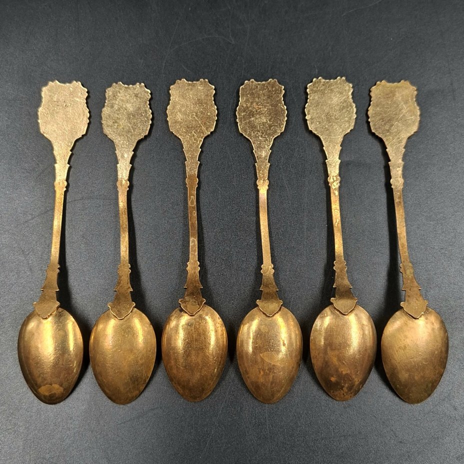 Набор из шести сувенирных ложек "Ленинград"