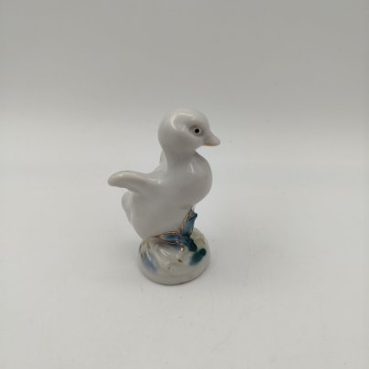 Статуэтка  "Утёнок", скульптор Н. И. Бессарабова