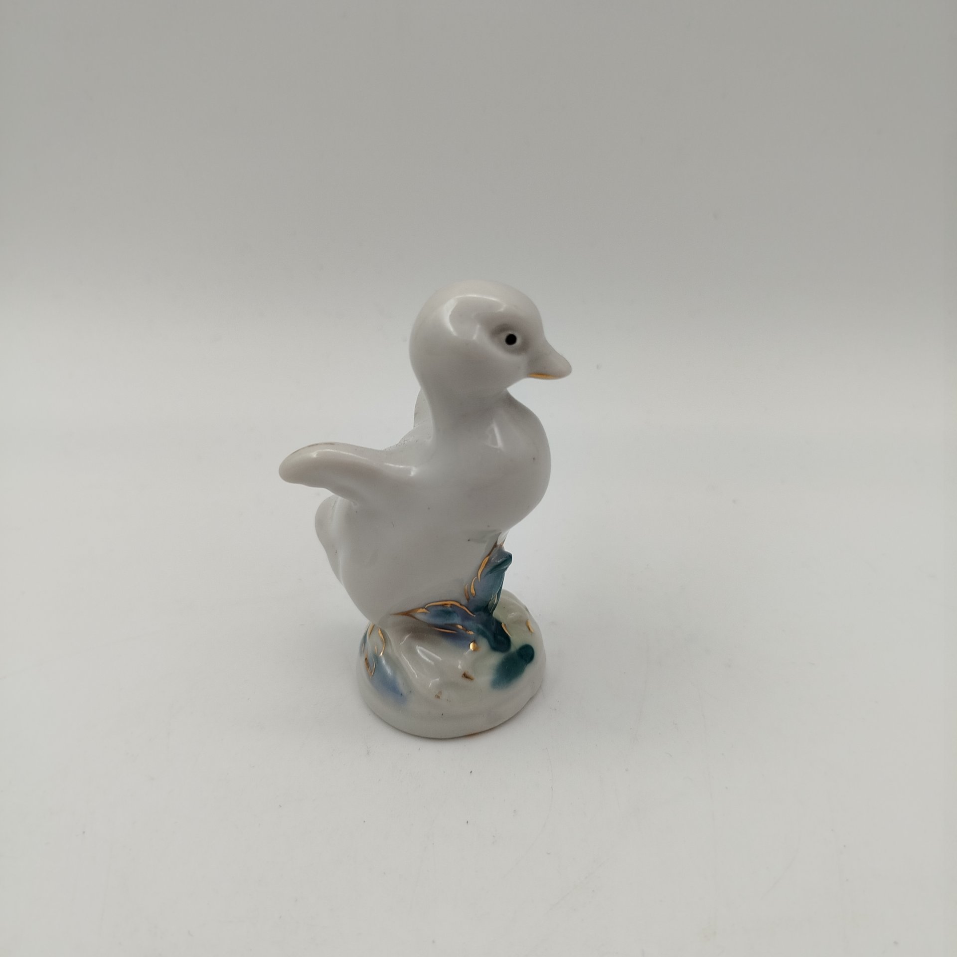 Статуэтка  "Утёнок", скульптор Н. И. Бессарабова