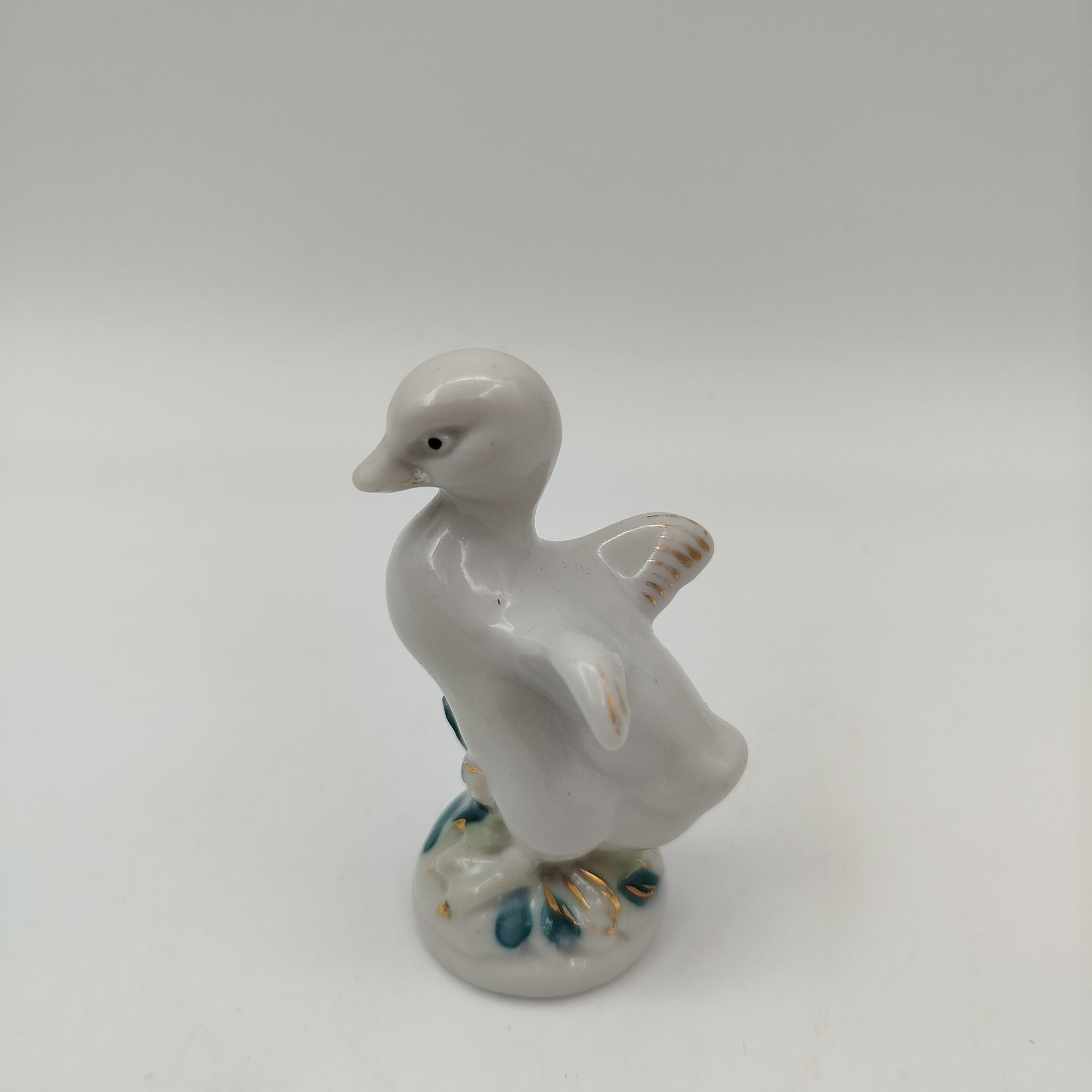 Статуэтка  "Утёнок", скульптор Н. И. Бессарабова