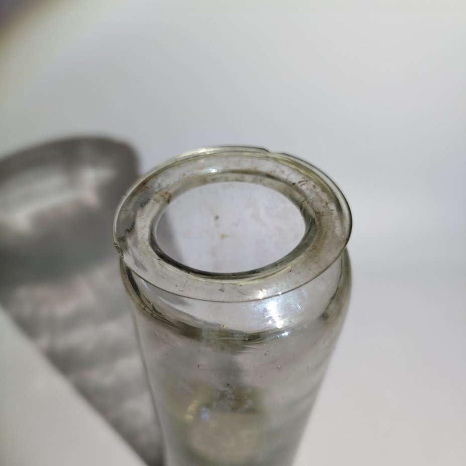 Банка цилиндрической формы