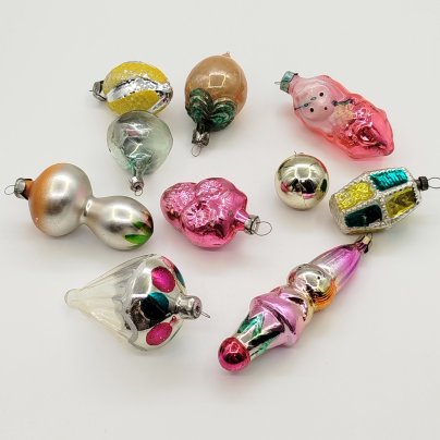 Набор из 10-ти ёлочных игрушек разной формы и размера