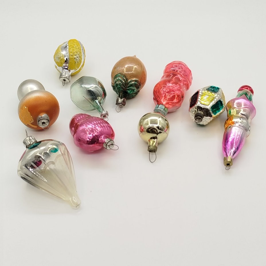 Набор из 10-ти ёлочных игрушек разной формы и размера