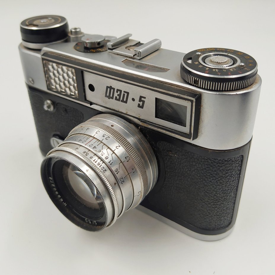 Фотоаппарат "ФЭД-5" с объективом "Юпитер-8" и вспышкой "Данко 20-С", металл, пластик, стекло, Харьковский машиностроительный завод им. Дзержинского (ФЭД), СССР, 1977-1990 гг., Харьковский машиностроительный завод им. Дзержинского (ФЭД)