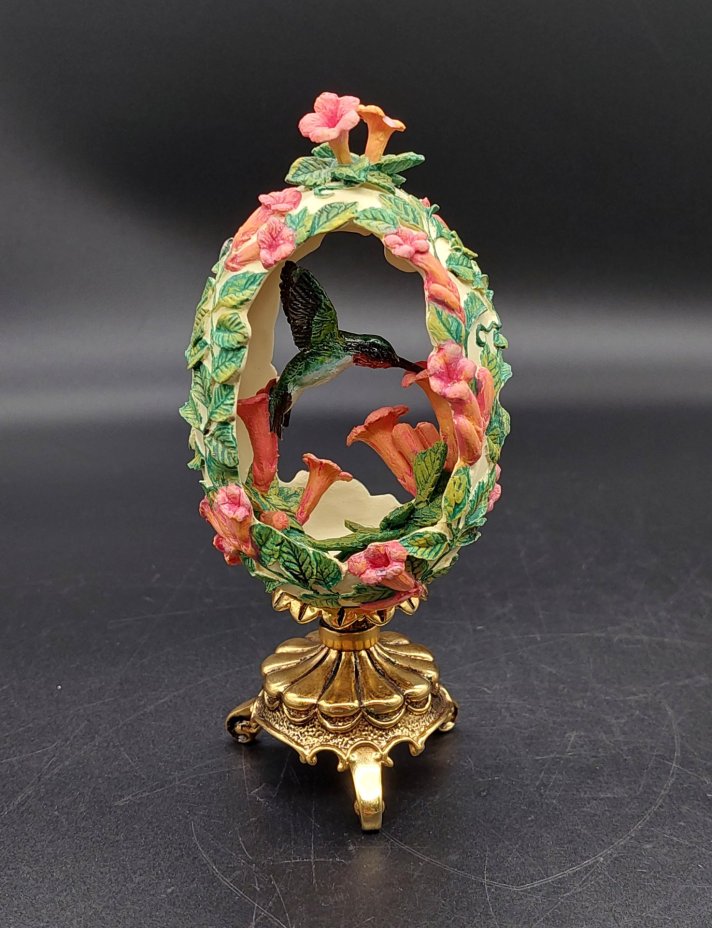 Статуэтка в форме яйца "Колибри"  из серии "House Of Faberge", The Franklin Mint