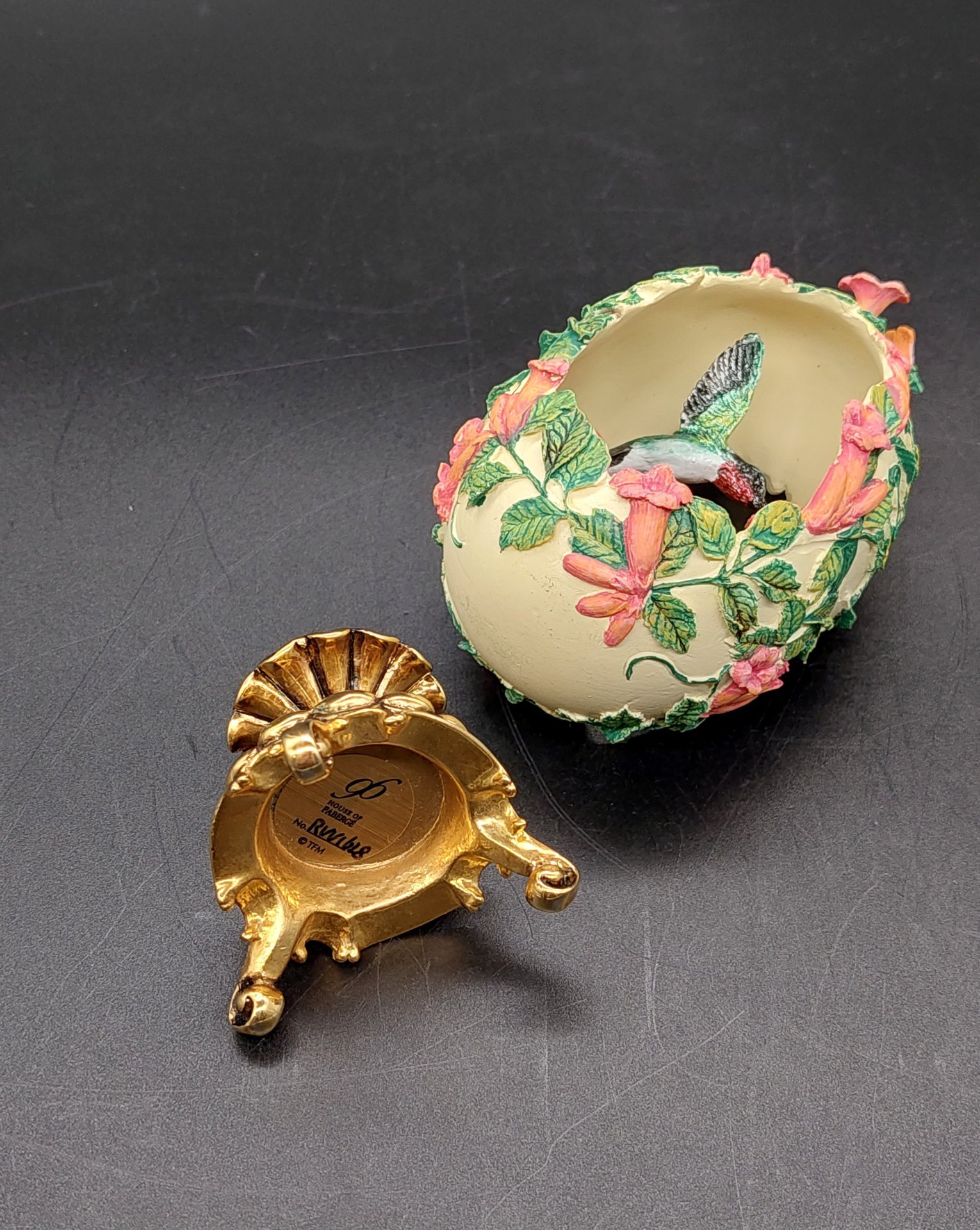 Статуэтка в форме яйца "Колибри"  из серии "House Of Faberge", The Franklin Mint