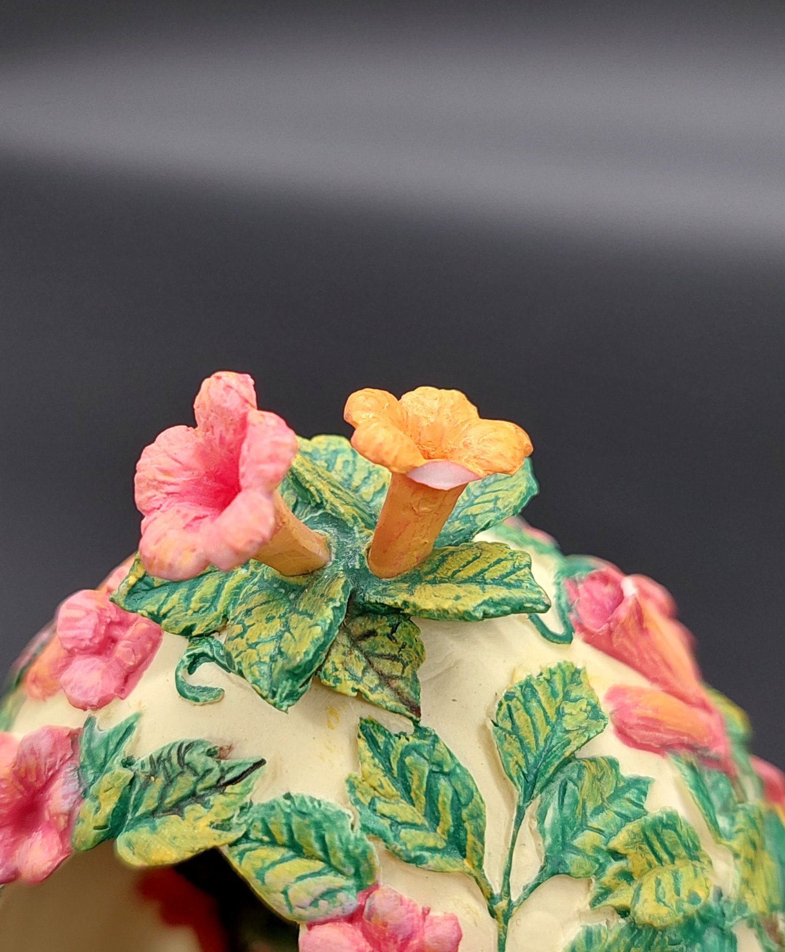 Статуэтка в форме яйца "Колибри"  из серии "House Of Faberge", The Franklin Mint