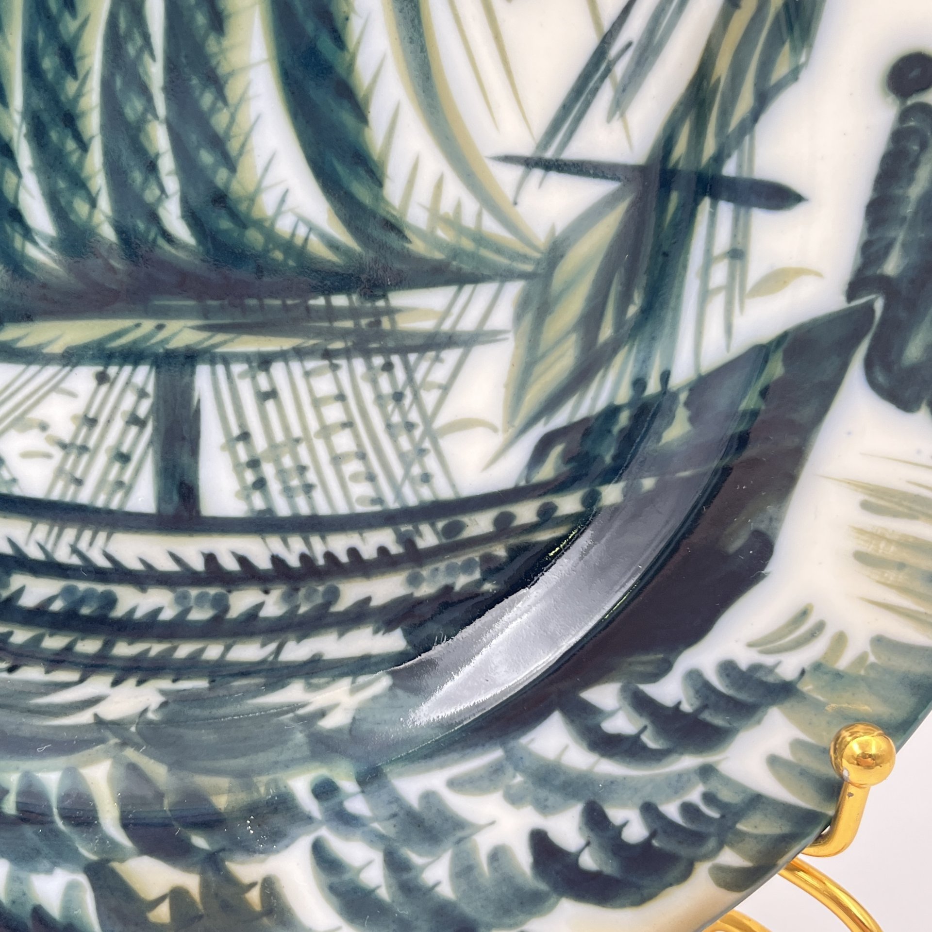 Тарелка декоративная "Корабль", автор В.М. Городецкий, фарфор, роспись, Ленинградский фарфоровый завод (ЛФЗ), СССР, 1960-1970 гг.