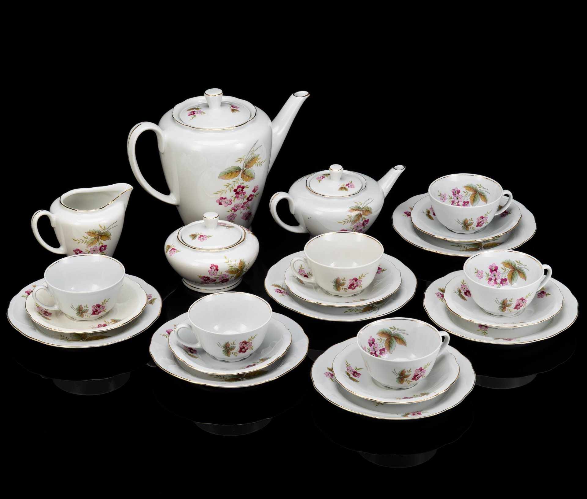 Сервиз чайный с цветочным декором на 6 персон (22 предмета), фарфор, деколь, золочение, Kahla-Könitz, Германия, 1954-1962 гг.