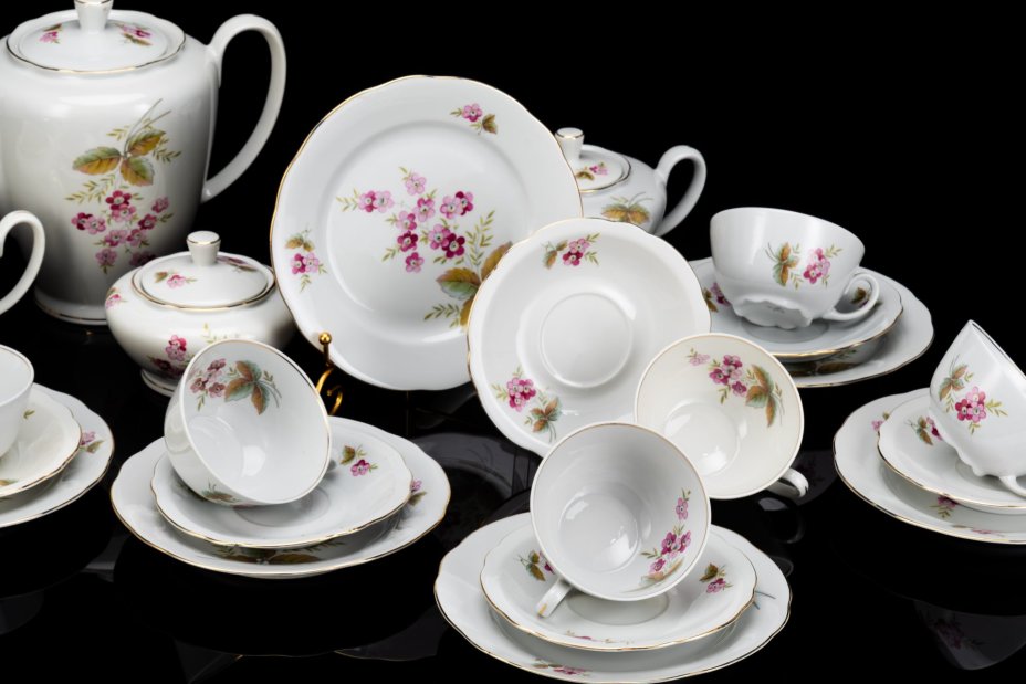 Сервиз чайный с цветочным декором на 6 персон (22 предмета), фарфор, деколь, золочение, Kahla-Könitz, Германия, 1954-1962 гг.