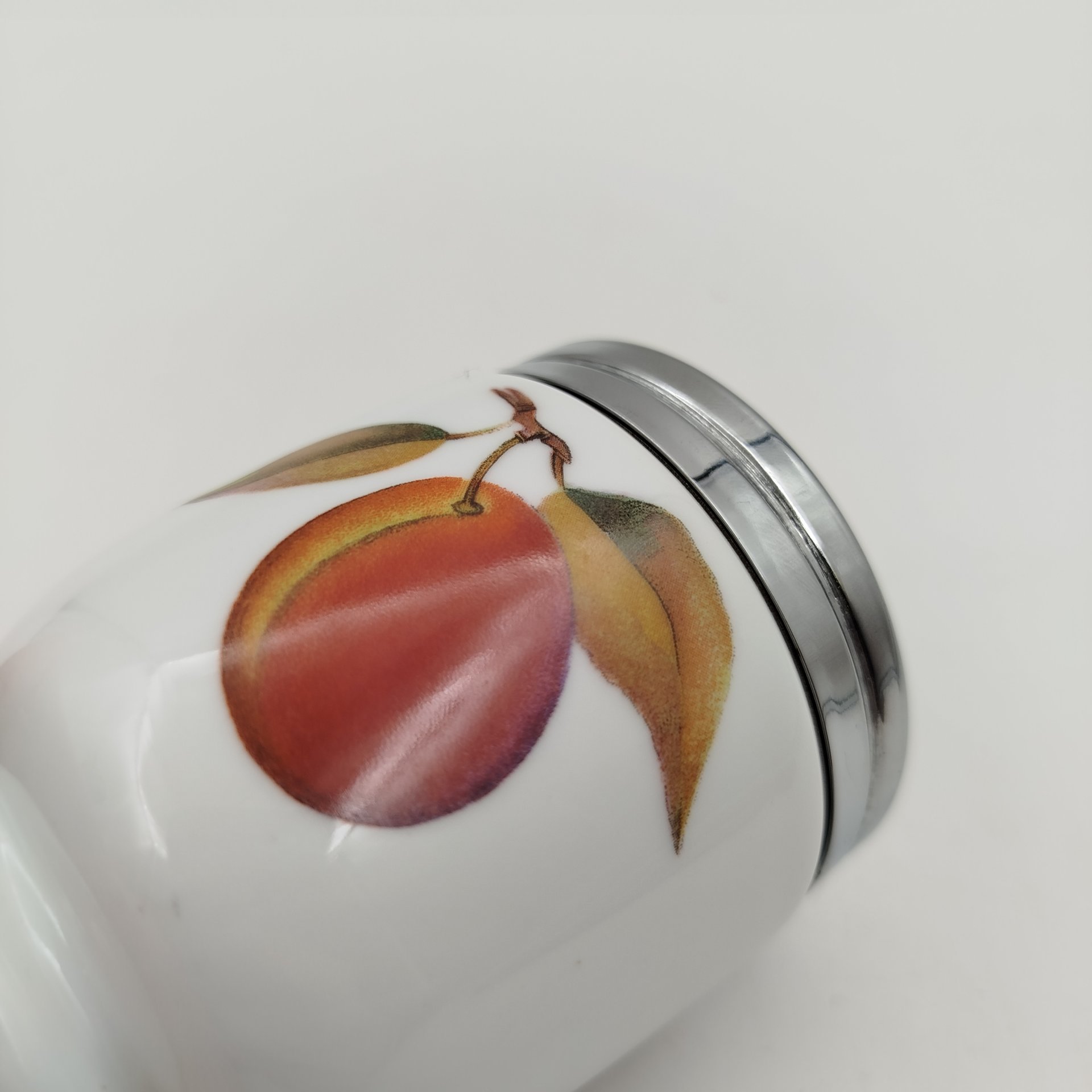 Кодлер большой  с растительным декором, фарфор, деколь, металл, Royal Worcester, Royal Worcester