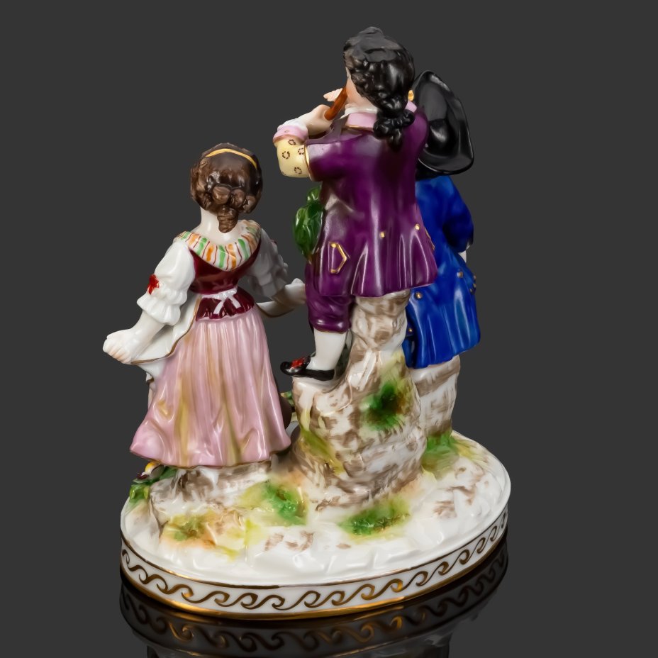 Статуэтка "Дети-музыканты", фарфор, роспись, золочение, Aelteste Volkstedt, Германия, 1950-1958 гг.