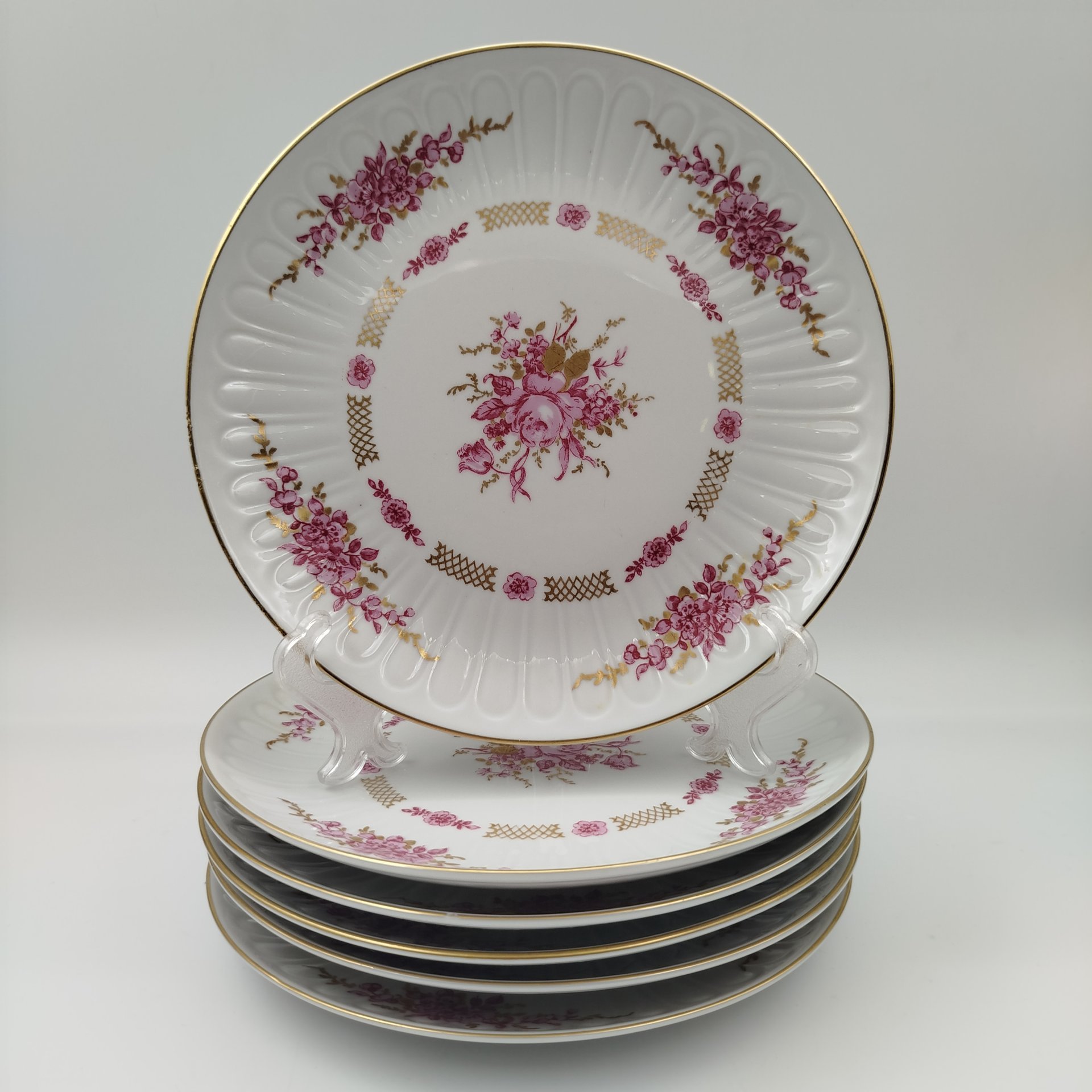Набор десертных тарелок с цветочным декором на 6 персон, фарфор, деколь, золочение, Graf Von Henneberg Porzellan, 1777 Jlmenau, ГДР, 1977-1990 гг.