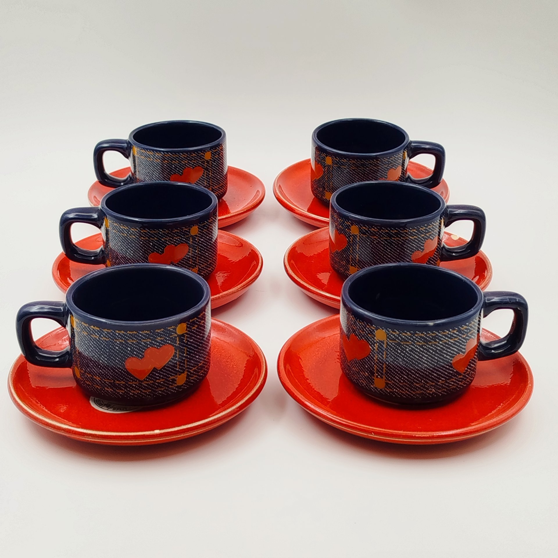 Набор из 6-ти кофейных пар с декором в виде сердец, керамика, деколь, KIL, Югославия, 1980-1990 гг.