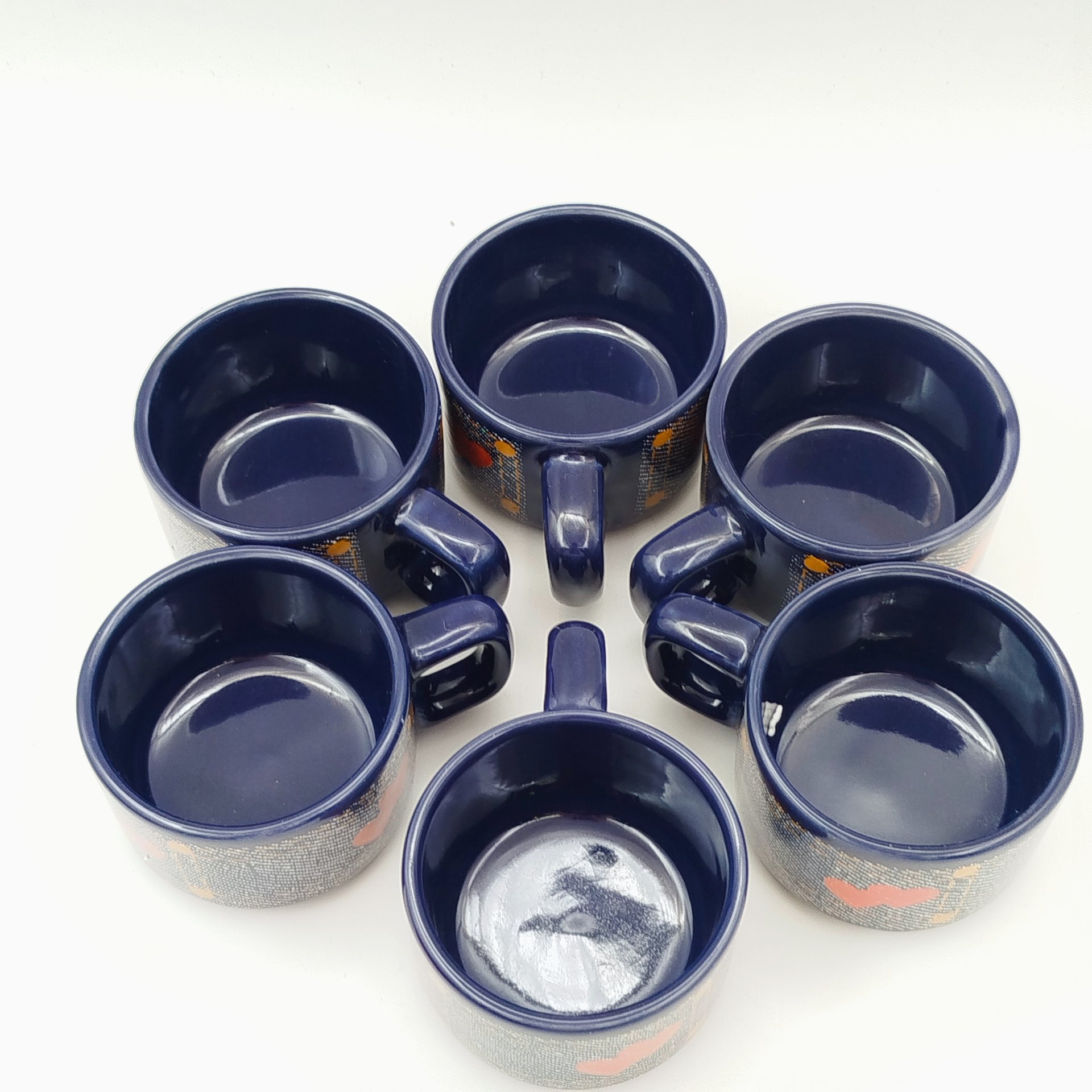 Набор из 6-ти кофейных пар с декором в виде сердец, керамика, деколь, KIL, Югославия, 1980-1990 гг.