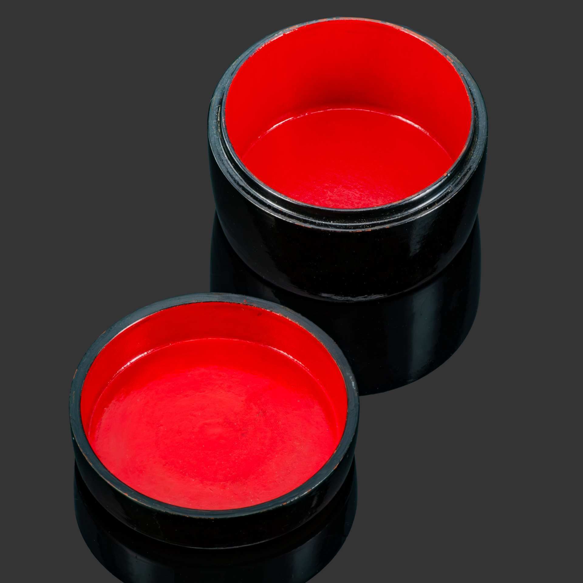 Шкатулка (лаковая миниатюра) "Москва. Кремль", автор Власов, папье-маше, лак, роспись, письмо "по-сквозному" (на светоотражающем материале), Федоскинская фабрика миниатюрной живописи (Федоскино), СССР, 1950-1980 гг.