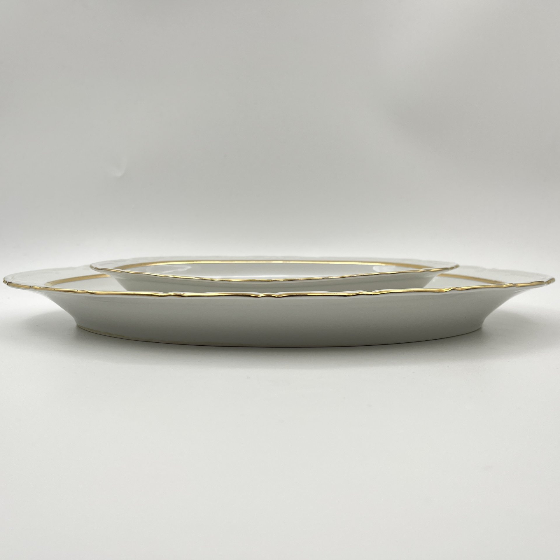 Набор из 2-х блюд, украшенных изображением розы, фарфор, деколь, золочение, Kahla, ГДР, 1968-1987 гг.