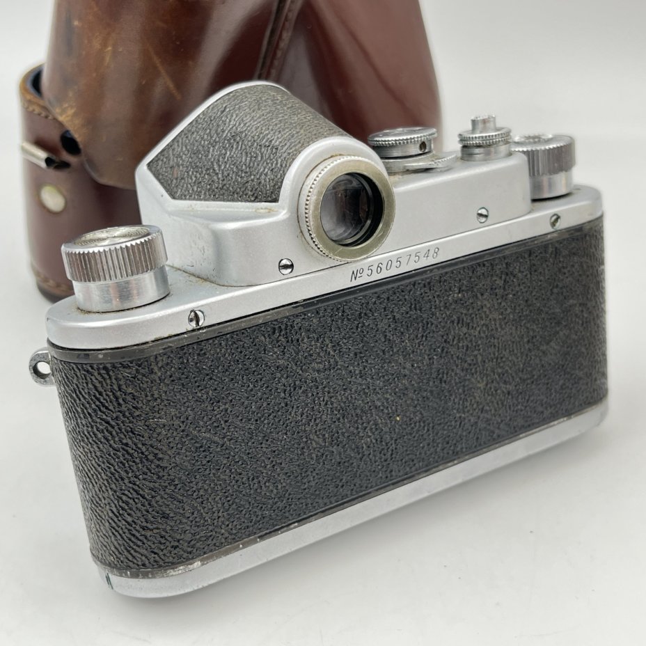 Фотоаппарат (нерабочий) "Зенит-С" с объективом "Индустар-50" 1:3,5, F=5 cm, в кофре, металл, стекло, кожа, Красногорский механический завод (КМЗ), СССР, 1956 г.