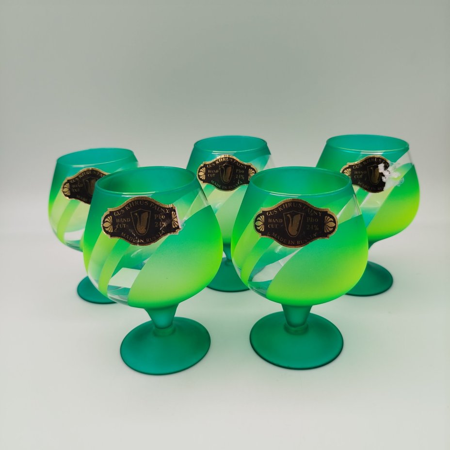 Набор бокалов зеленого цвета на 5 персон, стекло, матовое, Гусевской хрустальный завод (Гусь-Хрустальный), Российская Федерация, 1990-2010 гг.