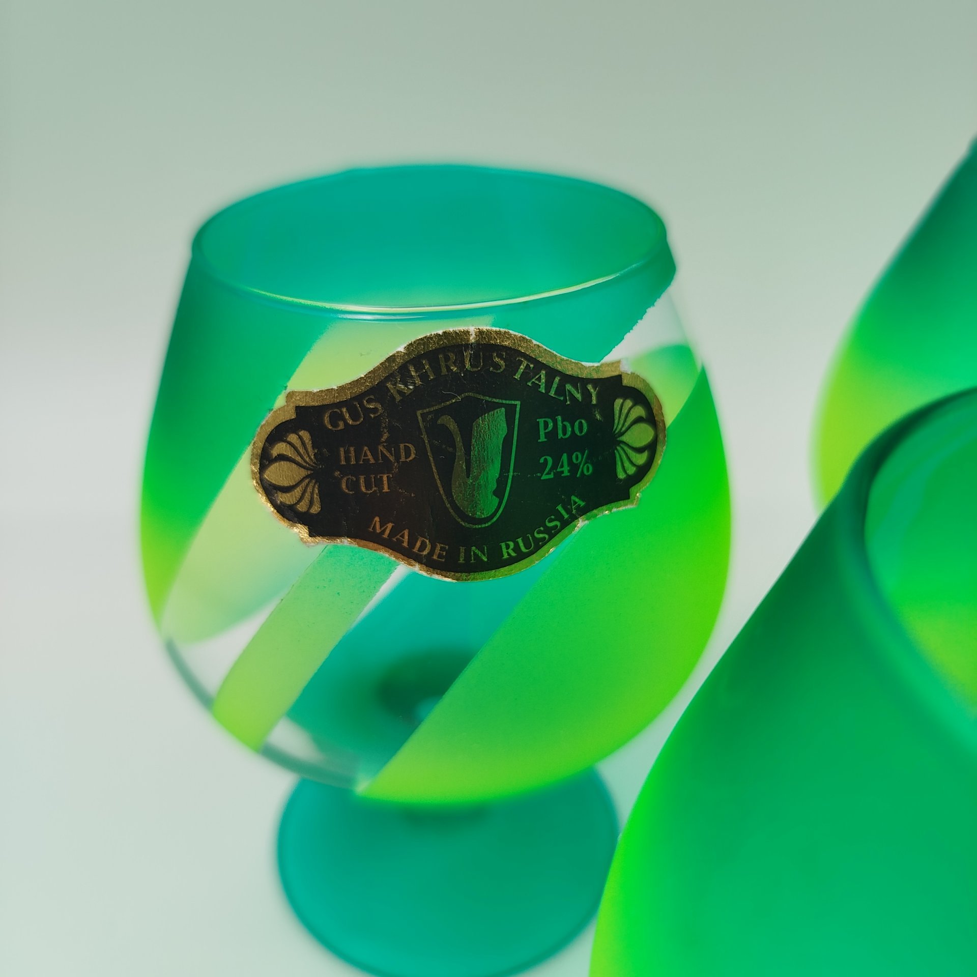 Набор бокалов зеленого цвета на 5 персон, стекло, матовое, Гусевской хрустальный завод (Гусь-Хрустальный), Российская Федерация, 1990-2010 гг.