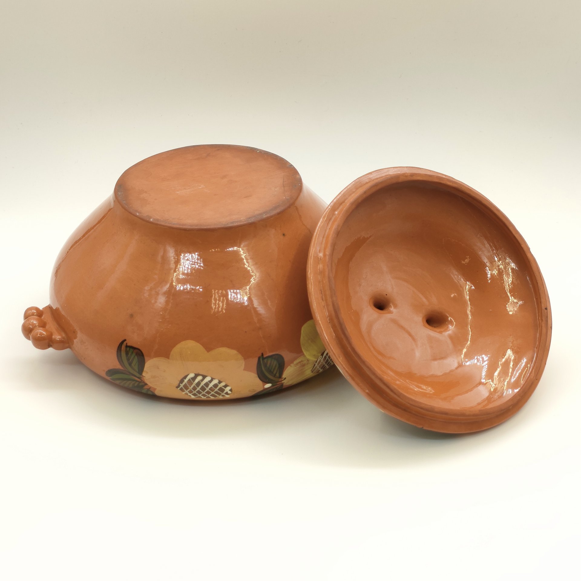 Супница (горшочек для запекания) с цветочным декором