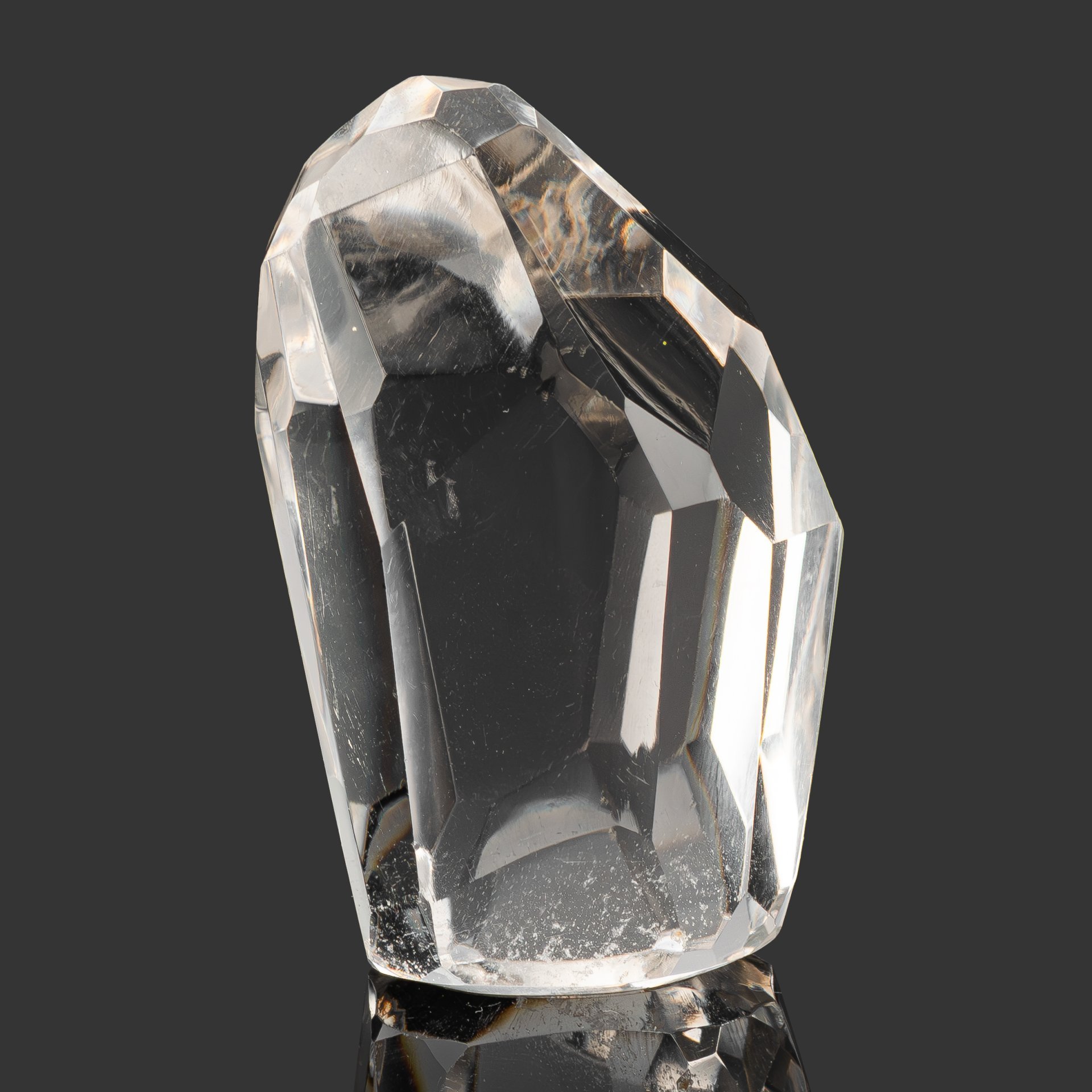 Печать личная из горного хрусталя с инициалами "М.Ф.Б" (?), выполненными готическим шрифтом, под "древней царской короной"