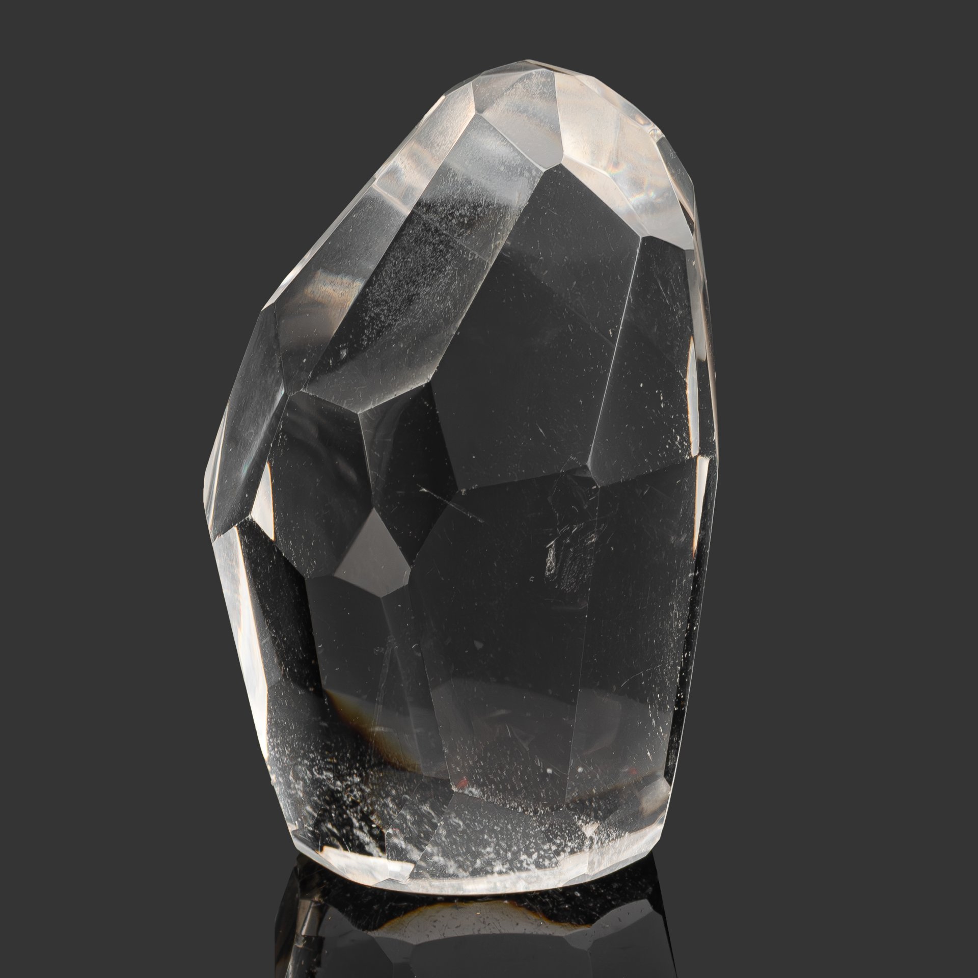 Печать личная из горного хрусталя с инициалами "М.Ф.Б" (?), выполненными готическим шрифтом, под "древней царской короной"