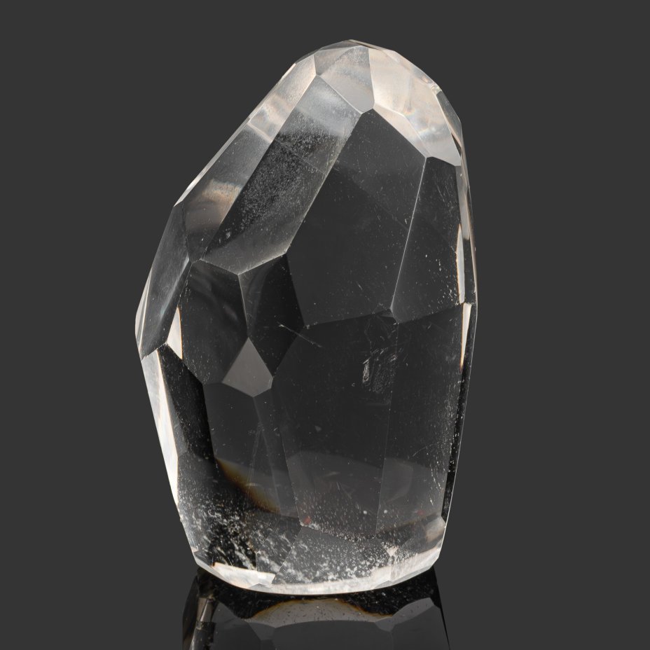 Печать личная из горного хрусталя с инициалами "М.Ф.Б" (?), выполненными готическим шрифтом, под "древней царской короной"