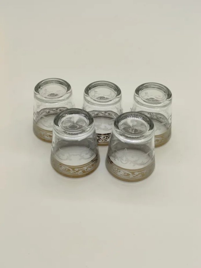 Набор из 5-ти стопок с растительным орнаментом на ободках, стекло, Гусевской хрустальный завод (Гусь-Хрустальный), Россия, 2000-2010 гг.