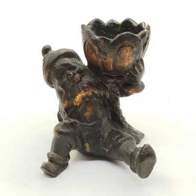 Подсвечник "Гном с корзиной"