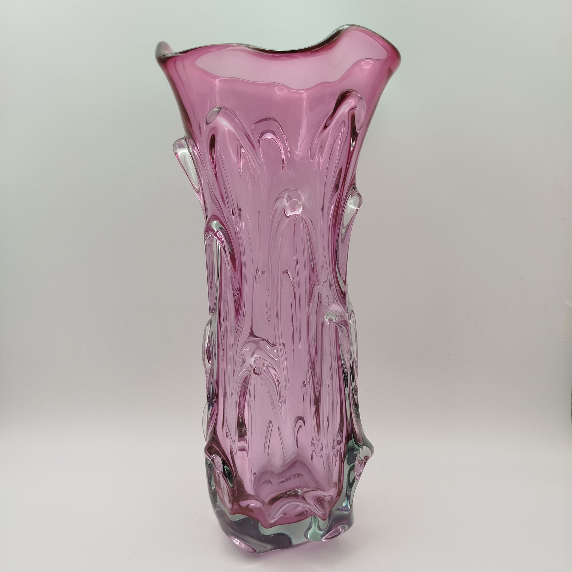 Ваза розового оттенка (большая)