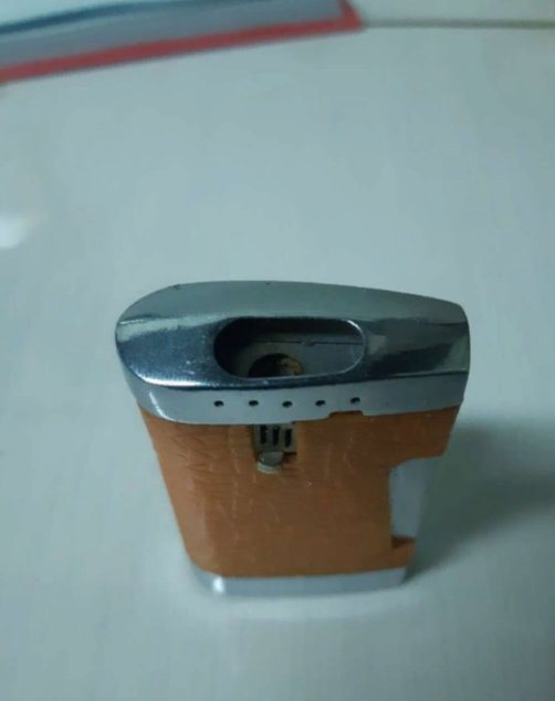 Зажигалка газовая
