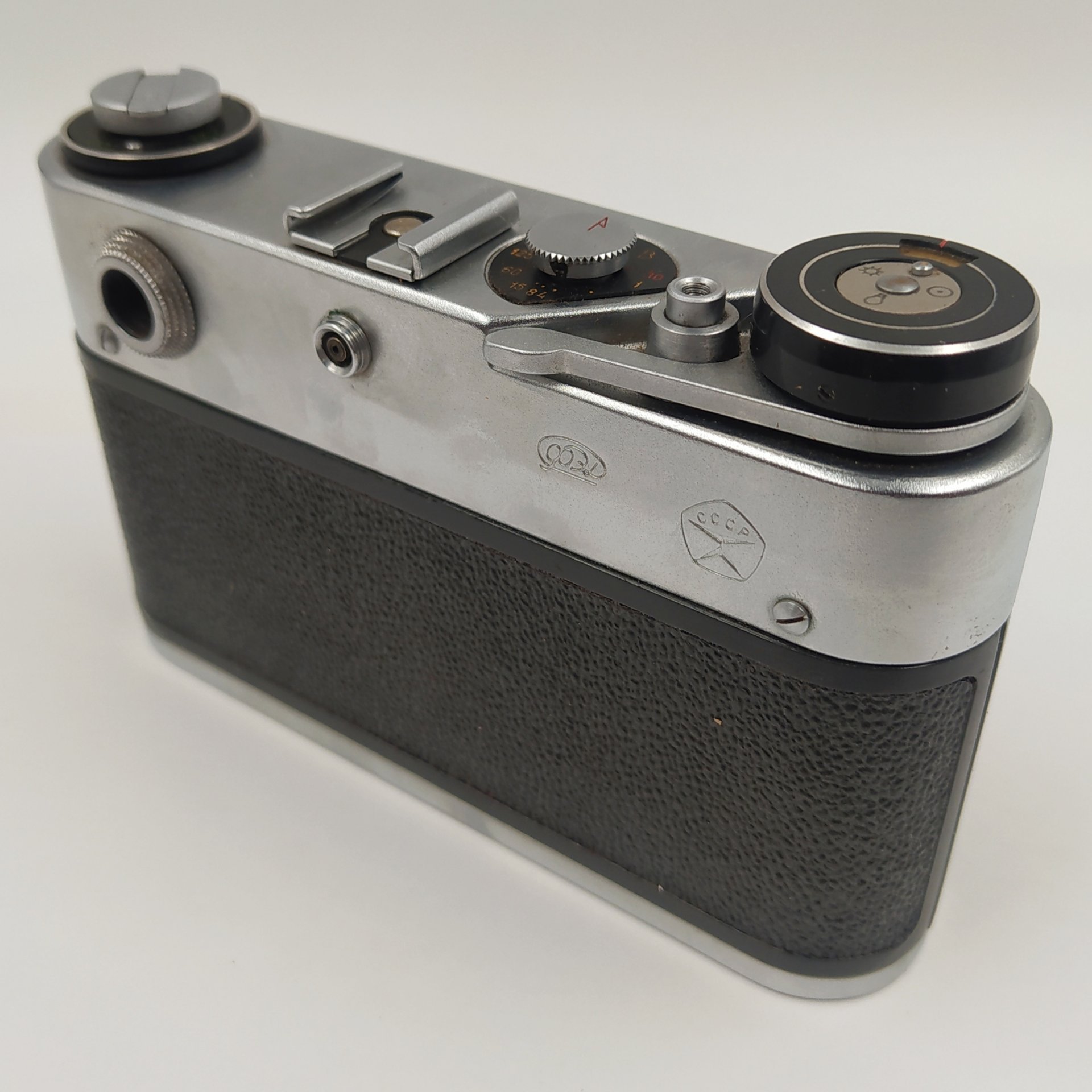 Фотоаппарат "ФЭД-5" с объективом "Индустар-61 Л/Д" в оригинальном кофре, Харьковский машиностроительный завод им. Дзержинского (ФЭД)