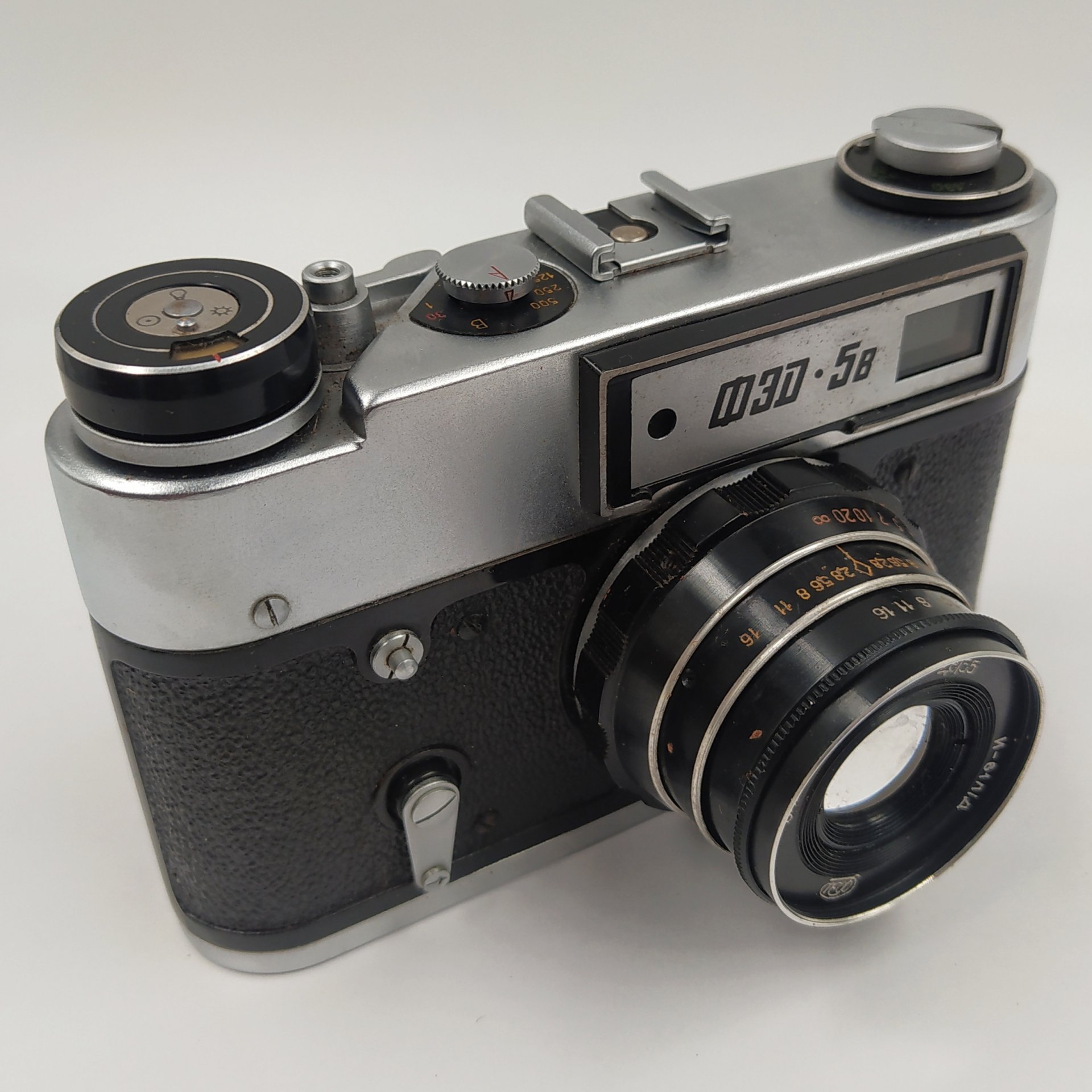 Фотоаппарат "ФЭД-5" с объективом "Индустар-61 Л/Д" в оригинальном кофре, Харьковский машиностроительный завод им. Дзержинского (ФЭД)