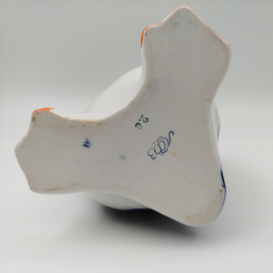 Штоф "Пингвин", скульптор Н.А. Кольцов, фарфор, кобальт, роспись, Ленинградский фарфоровый завод (ЛФЗ), СССР, 1960-1970 гг.