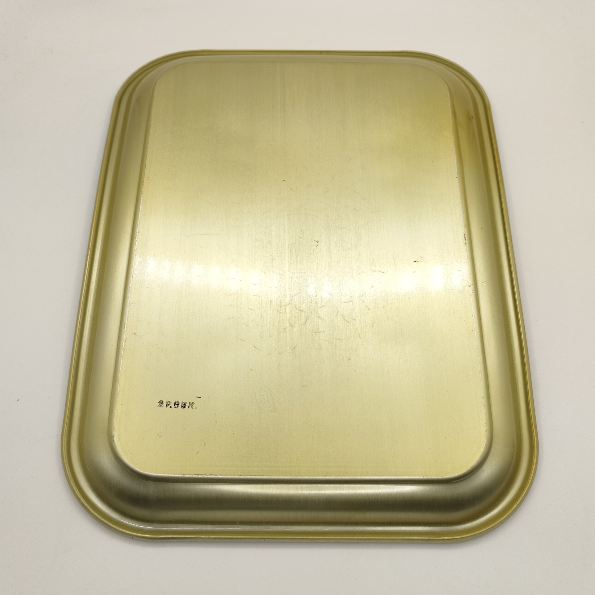 Поднос с растительным декором