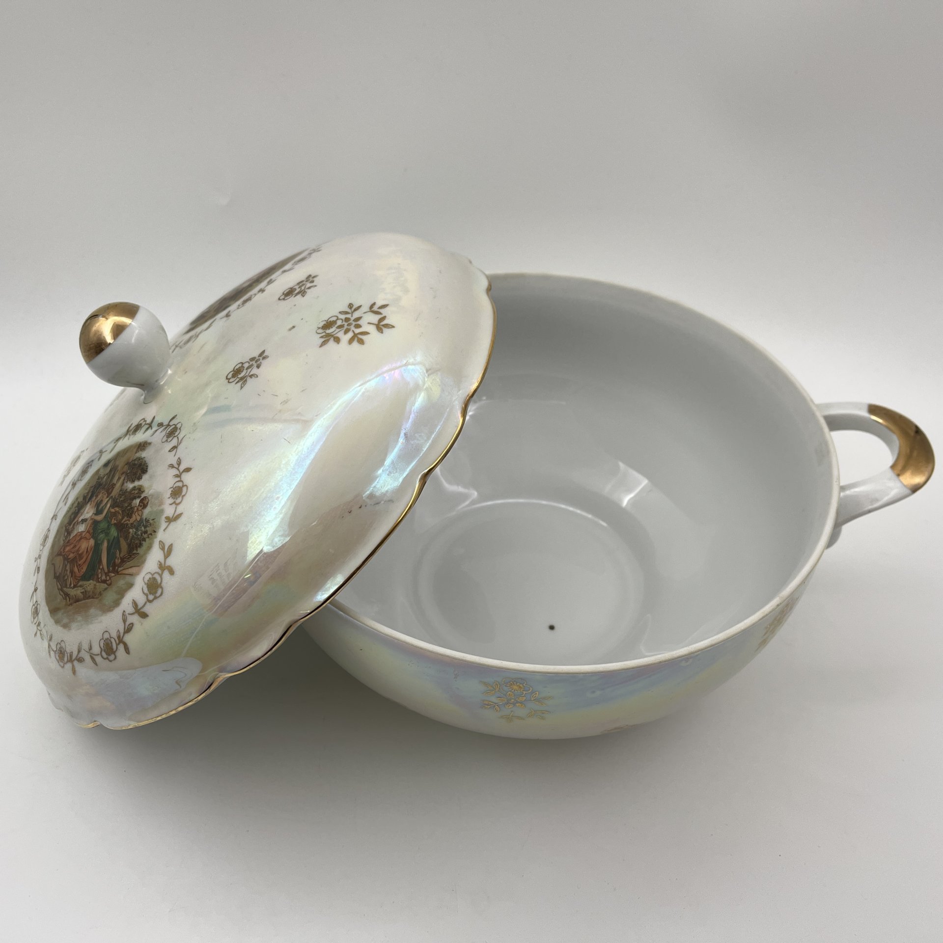 Супница "Мадонна", фарфор, деколь, люстр, золочение, Kahla, ГДР, 1968-1987 гг.