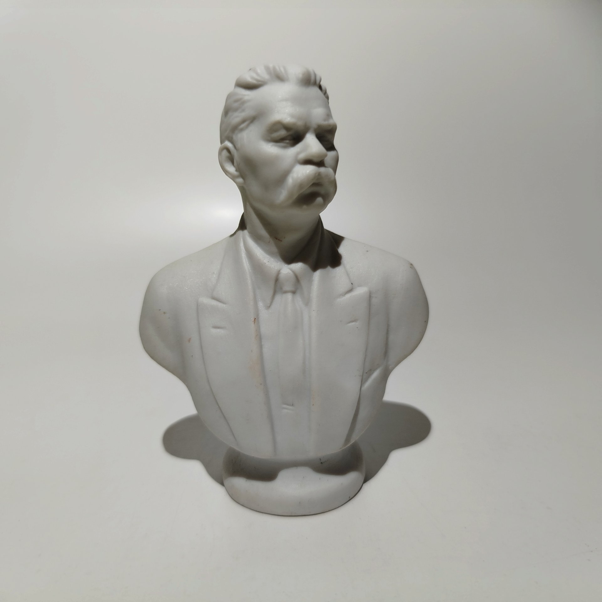 Бюст "Максим Горький", бисквит, Ленинградский фарфоровый завод (ЛФЗ), Ленинградский фарфоровый завод (ЛФЗ)